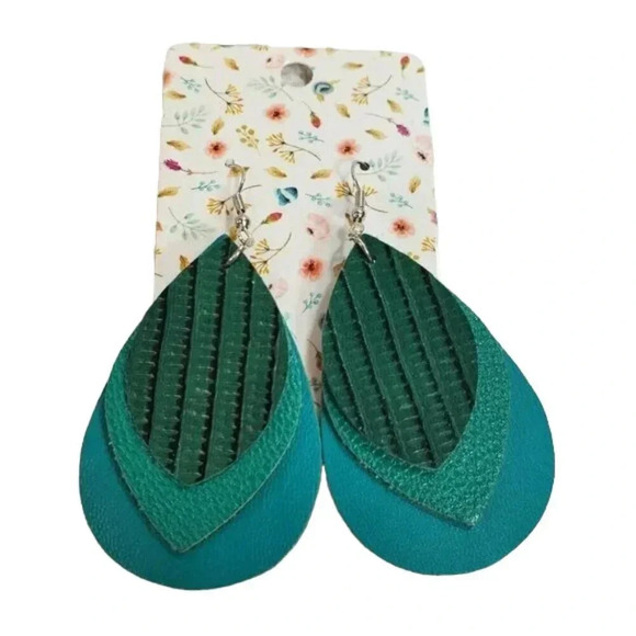 3 Layer Teal/Green Faux Leather Dangle Chic Lightweight Earrings 3t9 - Picture 1 of 6